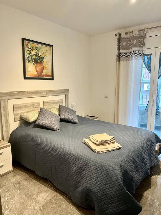 Amplio Apartamento Tranquilo Cerca De La Playa โรเซส ภายนอก รูปภาพ