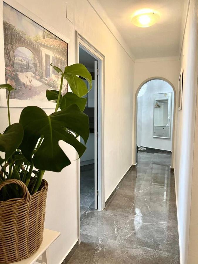 Amplio Apartamento Tranquilo Cerca De La Playa โรเซส ภายนอก รูปภาพ