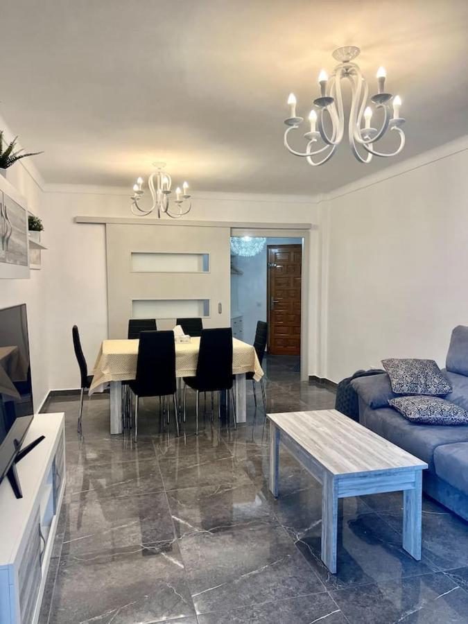 Amplio Apartamento Tranquilo Cerca De La Playa โรเซส ภายนอก รูปภาพ